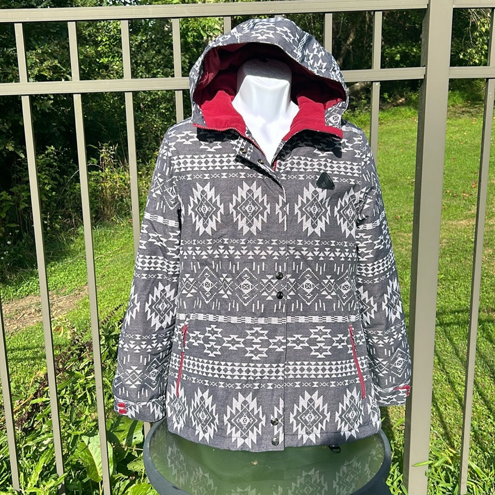 Aperture Ski Snowboard Waterproof Jacket Aztec Print Gray, White & Red Size L